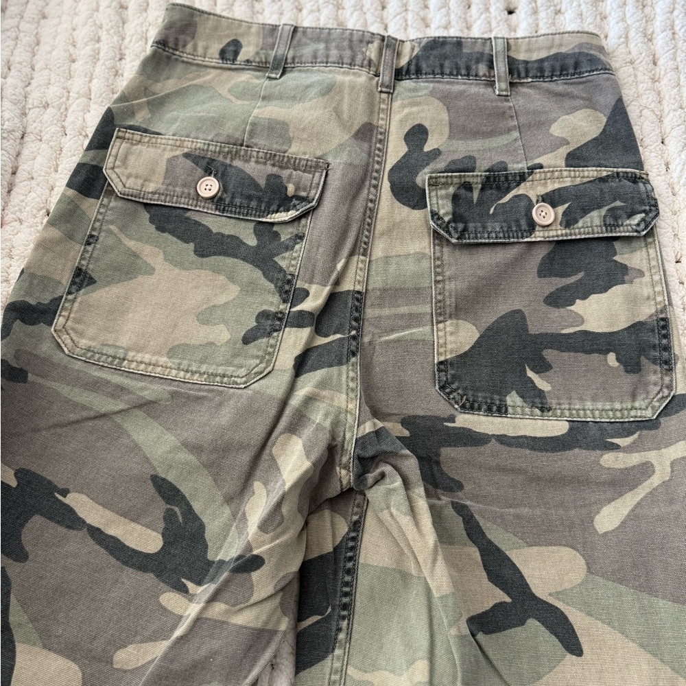 Topshop Camouflage Capri Cargo Pants - Picture 4 of 5